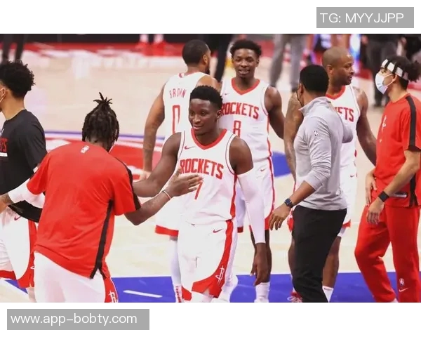 卢:奥拉迪波曾与我们激战抢七期待他重返巅峰状态