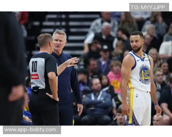 库里回应新规引发的投篮争议:鼓励球员勇敢尝试超远压哨投篮