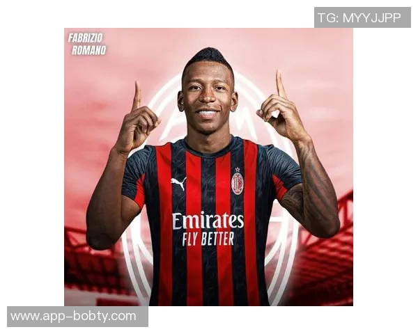 米兰左后卫埃斯图皮尼安国家队受伤脚踝伤势待评估